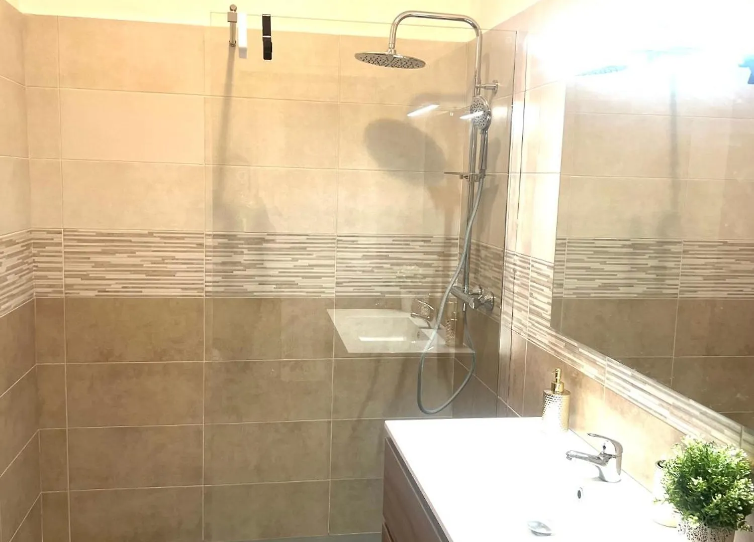 Apartment Romesuitetitti